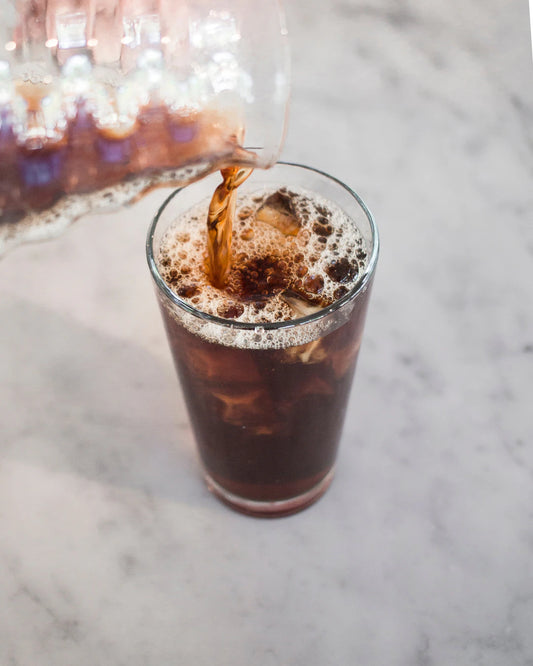 簡単に作れる冷たいドリップバッグコーヒー