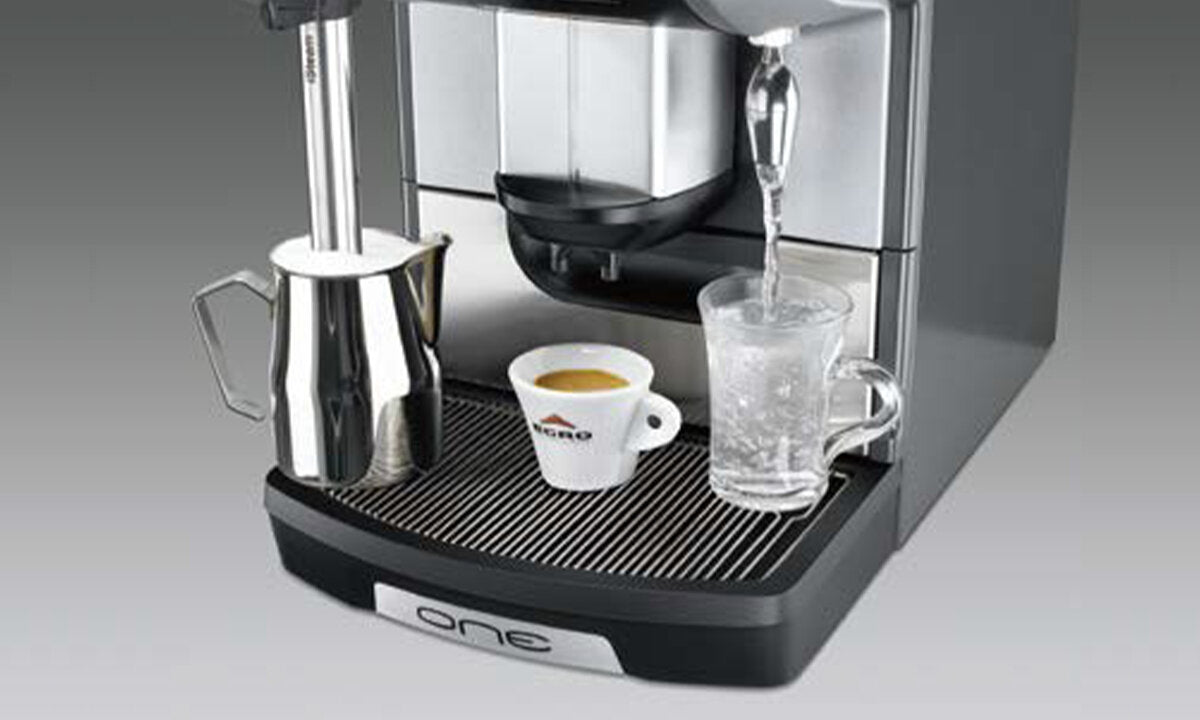 スチーム・コーヒー・熱湯同時使用可能